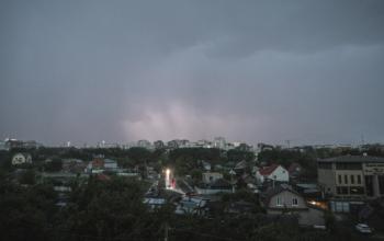 В Тюмени 7 и 8 июня прогнозируют дождь, грозу и сильный ветер
