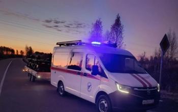 Тюменские спасатели выручили двоих мужчин, застрявших на квадроцикле в болоте