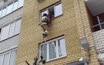 В Тюмени спасли 11 человек из пожара в многоэтажке на ул. Максима Горького