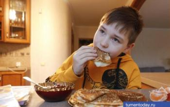 Любимые быстрые перекусы тюменцев оказались калорийными бомбами, предупреждают эксперты