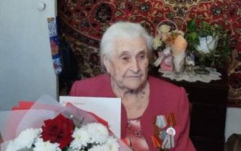 Ветеран из Тобольска Татьяна Кравцова отметила 95-летний юбилей