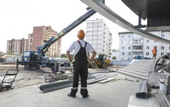 Число трудовых мигрантов в Тюменской области сократилось на 16% с начала 2026 года