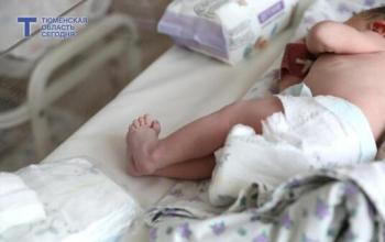 Найденного в грузовике младенца в Тюмени передали в дом малютки