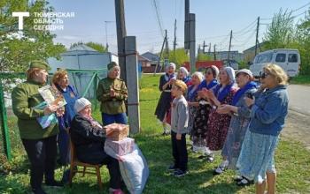 В преддверии Дня Победы активисты продолжают поздравлять тюменских ветеранов