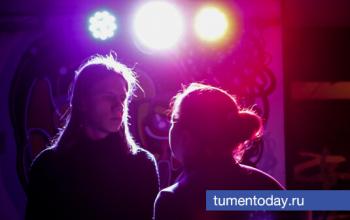 Благотворительные спектакли в тюменском «Космосе» посетили 150 человек