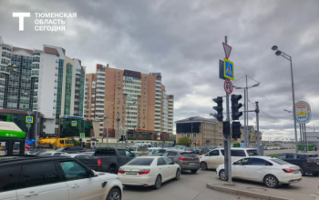 В Тюмени из-за скачка напряжения обесточило несколько районов, не работают светофоры