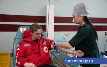«Надеюсь, моя кровь кому-то поможет»: один день из жизни тюменской станции переливания