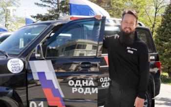 Участники автопробега «Одна Родина – одна семья» остановились у Вечного огня в Тюмени