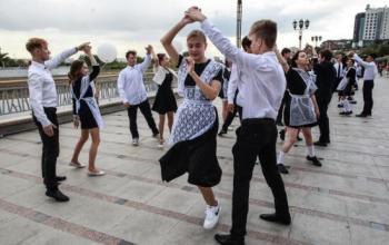 В Тюменской области назвали дату последнего звонка для выпускников школ
