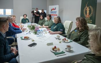 Губернатор Тюменской области встретился с солдатскими матерями