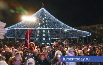 В Тюмени открыли главную городскую елку