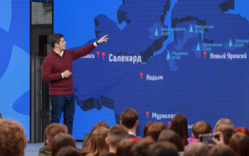 Губернатор Ямала Дмитрий Артюхов прочитал лекцию финалистам «Большой перемены»