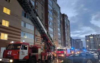 Сотрудники МЧС спасли 21 человека на пожаре в Тюмени. Один ребенок пострадал
