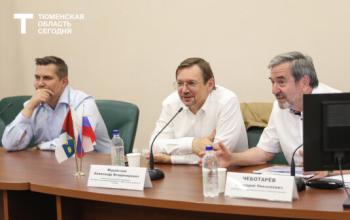Александр Журавский призвал тюменских общественников к бдительности и не поддаваться на провокации