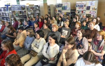 Как пройдет «Библионочь-2026» в Тюмени: забег с книгами и квартирник для иностранцев