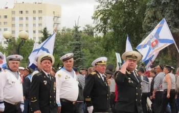 Губернатор региона поздравил тюменцев с Днем Военно-Морского Флота