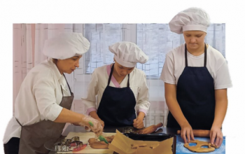 Общее дело объединяет: в тюменском центре «Родник» подростки учатся жить в коллективе