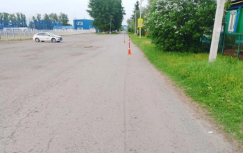 В Ялуторовске ребенок упал с питбайка и пролетел 15 метров по асфальту