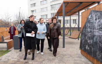 В Тюмени благоустроили сквер на Карла Маркса