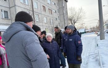 Жители дома на Камчатской в Тюмени просят благоустроить их двор