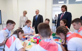 В микрорайоне Ямальский-1 открылась новая школа с инженерным уклоном