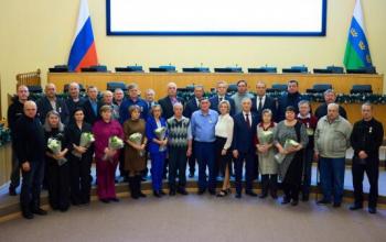 В Тюмени 16 жителей получили медаль «Отец солдата»