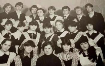 Александр Моор поздравил тюменских учителей с профессиональным праздником