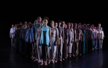 «За твоей спиной»: как тюменцы стали актерами пластического театра