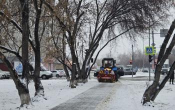 В Тюмени перешли на новый реагент в борьбе с гололедом