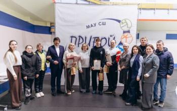 Глава города поздравил тюменского фигуриста с медалью