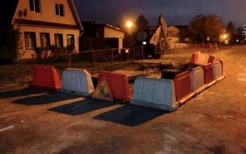 В Тюмени на улице 9 Января устранили утечку теплоносителя