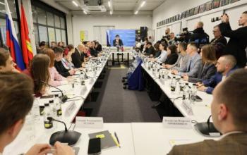 Шесть тюменцев вошли в новый состав Совета по молодежной политике УФО 