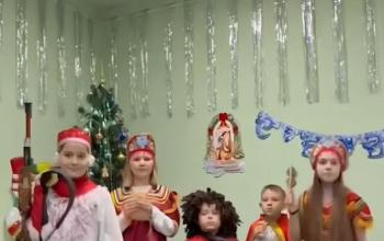 Тобольские школьники поддержали биатлонистов частушками на Кубке России в Тюмени