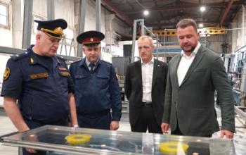 Цех по производству стеклопакетов открыли в тюменской колонии №2
