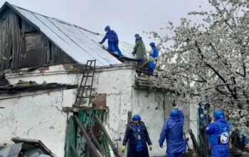 Тюменец под позывным «Дельфин» ухаживает за бойцами в прифронтовом госпитале