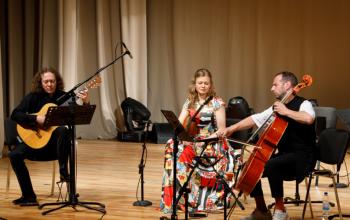 Фото с сайта Тюменского концертно-театрального объединения, автор Дмитрий Сиялов