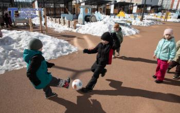 В Тюмени осмотрели первый детский садик, пристроенный к жилому дому