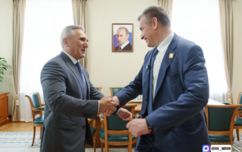 Александр Моор встретился с Леонидом Слуцким