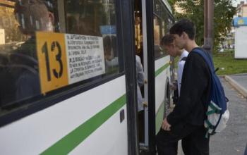 Льготный проезд в автобусах сохранится для школьников Тюмени до конца июня
