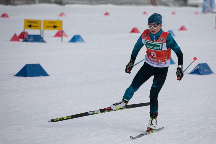 Первенство россии по лыжным гонкам спорт слепых. Лыжные гонки. На лыжах. Лыжные гонки фото. Первенство России по лыжным гонкам в Тюмени.