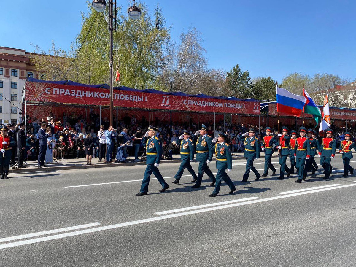 Торжественно прохождения войск в.