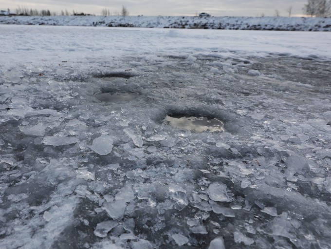 Опасный лед: на тюменских реках появляются первые полыньи