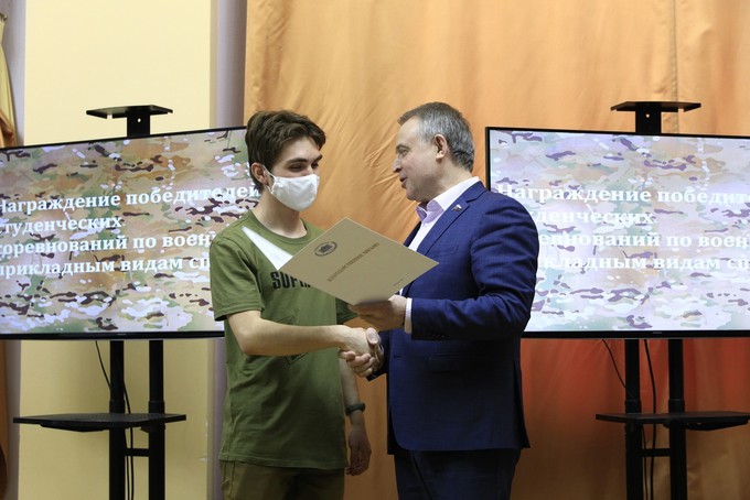В Тюмени наградили победителей соревнований по военно-прикладным видам спорта