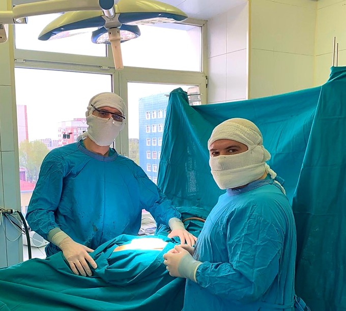 Тюменские врачи удалили пациентке 10-сантиметровую опухоль локтя
