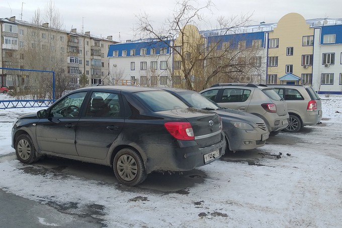Тюменские парковки теперь можно оплачивать наличными