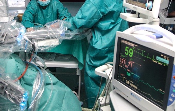 Эндокринные хирурги тюменской ОКБ №1 стали проводить больше операций