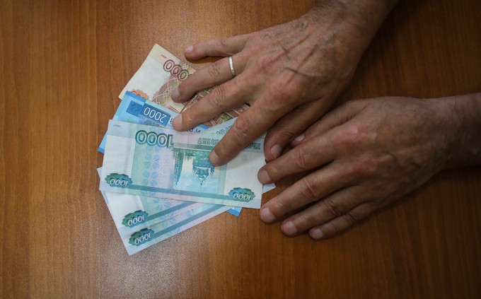 Мошенники украли 600 тысяч рублей у тюменца