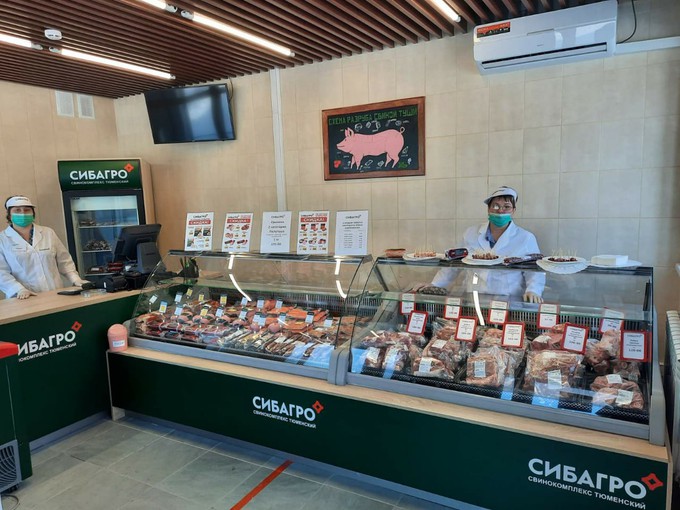 В Тюменской области свинокомплекс открыл фирменный мясной магазин