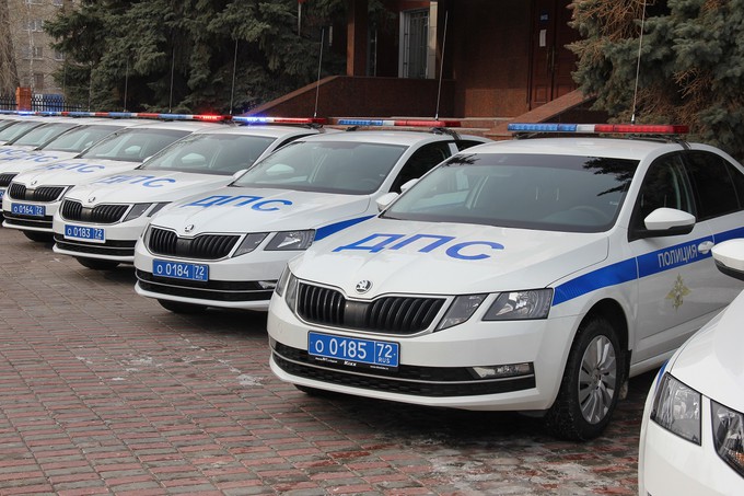 Тюменские автоинспекторы получили 15 новых машин