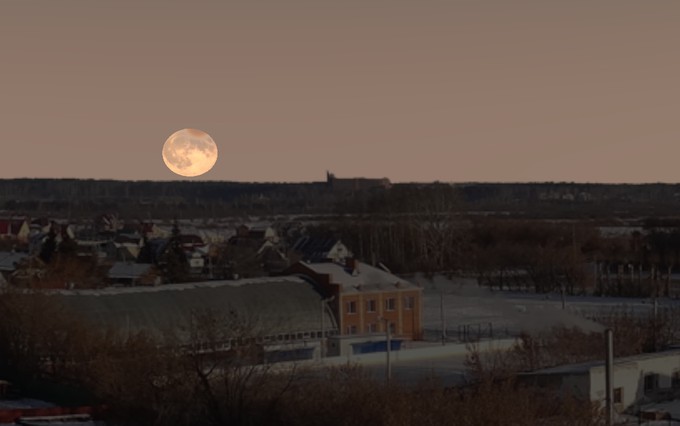 Тюменцы увидят восход полной Луны